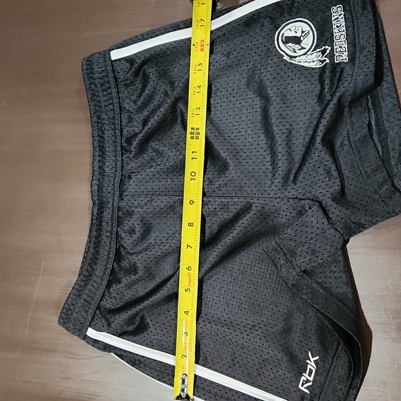 Washington Redskins Reebok Drawstring Shorts - Picture 6 of 8